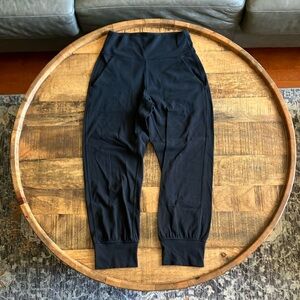 Lululemon Align High-Rise Cropped Jogger 23” (US 4)